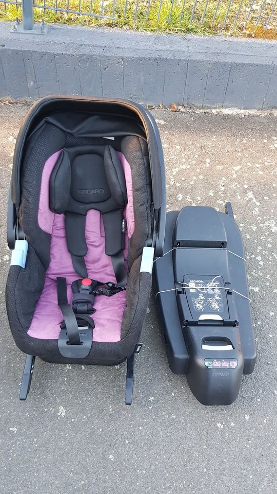 Babyschale Recaro Privia  + 2 x Isofix Base für 2 Autos in Fuchsmühl