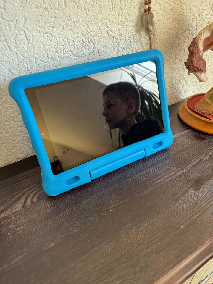 Amazon Fire HD 10 Kids tablet 9. Generation in blau - gebraucht in Bad Brückenau