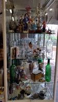 SAMMLERVITRINE altes Glas,Porzellan,kurioses usw.vollst.abzugeben Niedersachsen - Wathlingen Vorschau