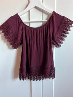 schicke Pull & Bear Bluse mit Spitze GR. S Neuwertig dunkelrot Nordrhein-Westfalen - Bönen Vorschau