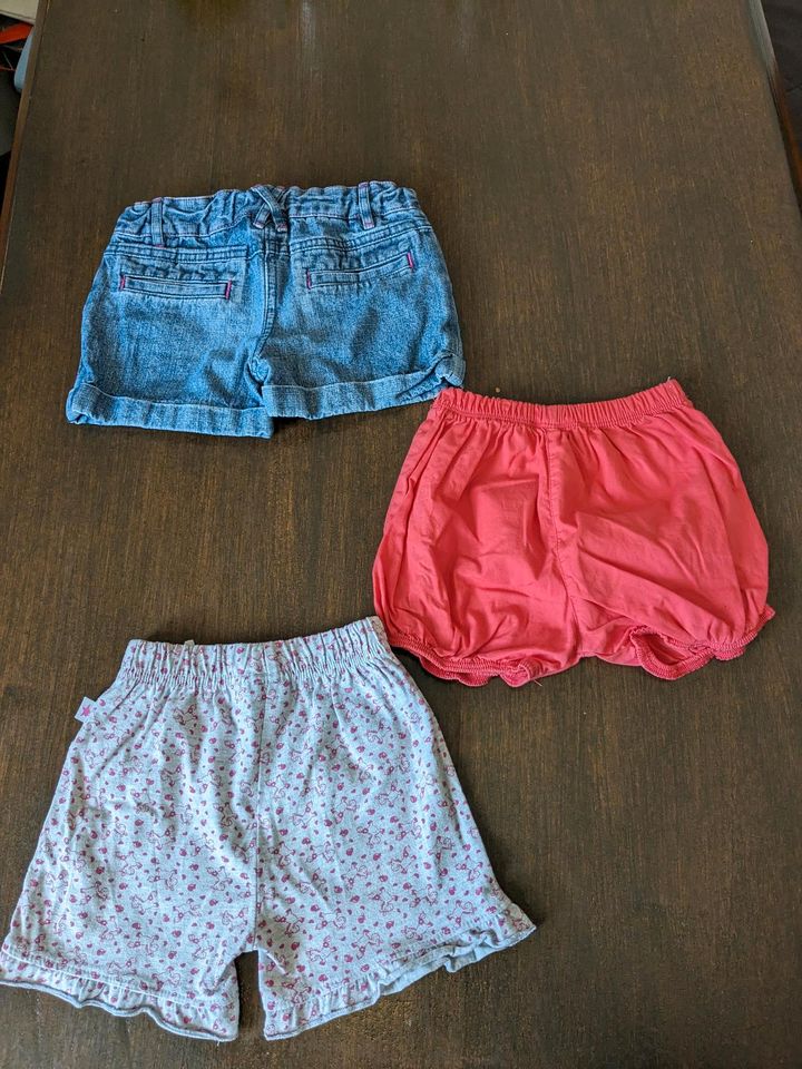 Shorts, kurze Hosen Größe 86 in Dömitz