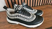 Love Moschino Sneaker – Schwarz/Weiß – Neuwertig Köln - Junkersdorf Vorschau