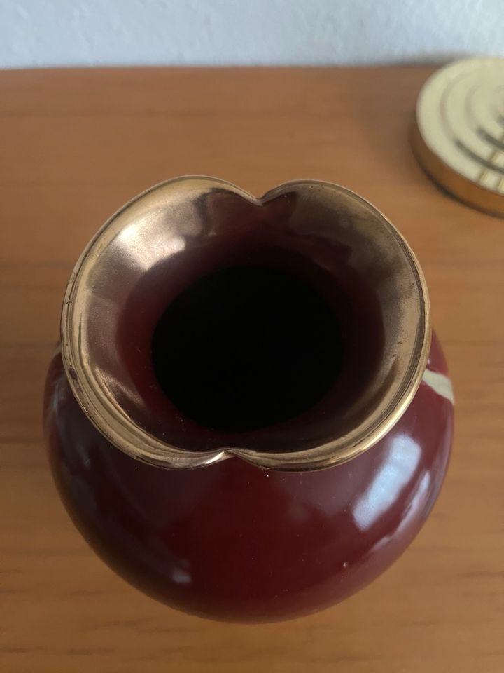 Bauchige Vase, meliert vintage, rot gold in Berlin