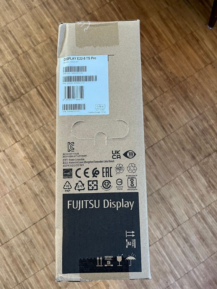 Fujitsu E-Line E22-8 TS Pro LED Monitor 21,5 Zoll 54,6cm NEUWARE! in Freiburg im Breisgau