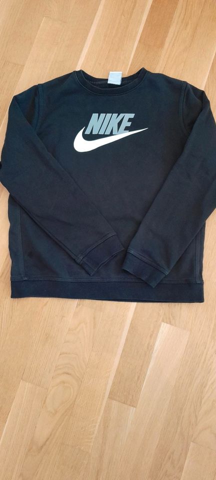 Sweatshirt/ Hose Nike in Ravensburg