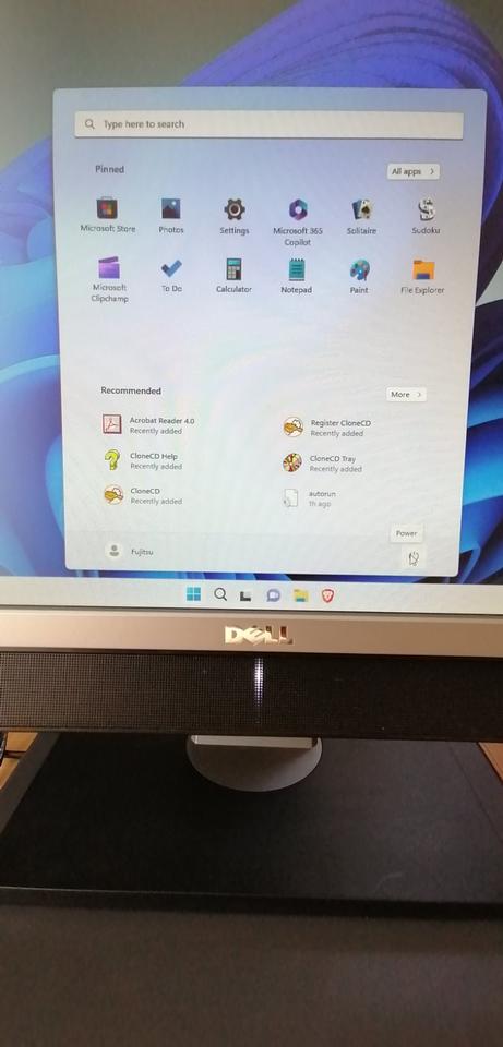 PC Fujitsu E700 E90+ 22 Zoll Monitor Dell P2210 + Speaker AX510 in Obernburg