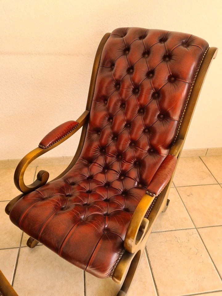 Chesterfield Stil Sessel Hocker Stuhl Rot Burgundfarben in Sulzbach a. Main