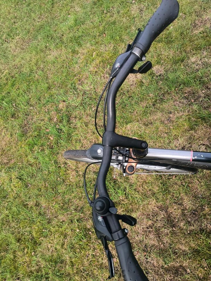 Herren Fahrrad 28" in Nordenholz