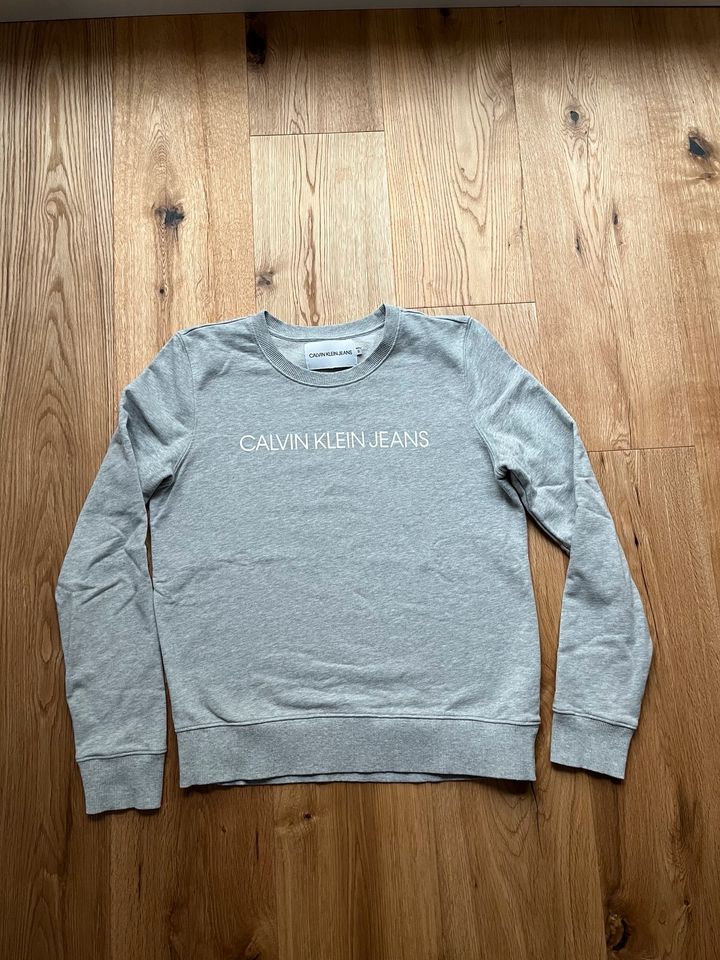 Sweatshirt Pullover Gr. S von Calvin Klein Jeans grau in Mannheim