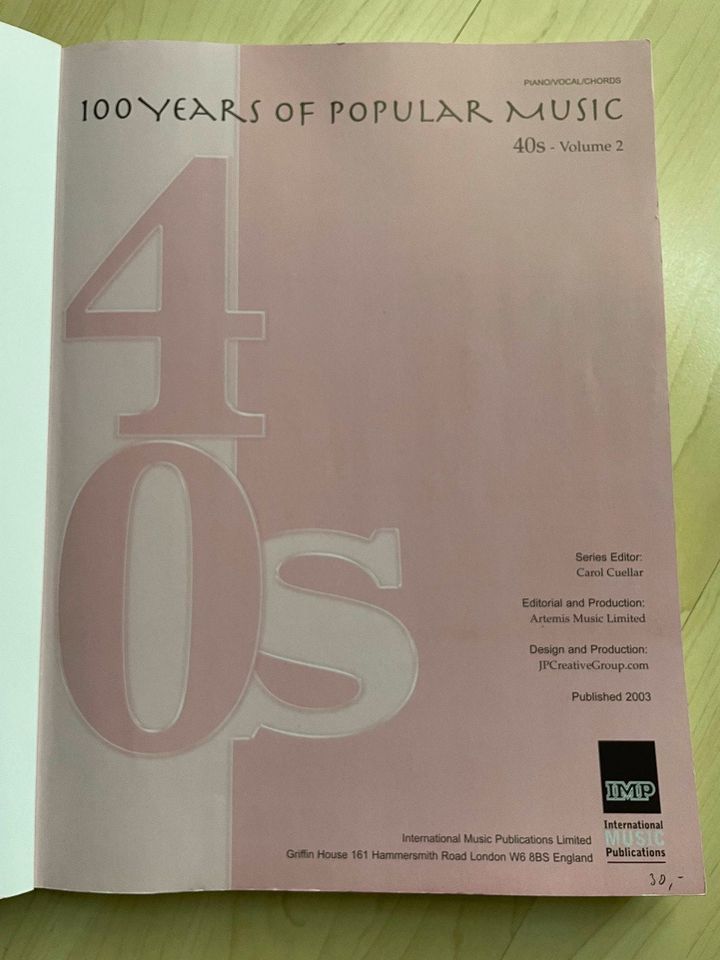 Notenbuch Klavier „100 years of popular music 40s“ in Melbeck