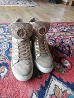 Guess High-Sneaker mit Keilabsatz Gr. 39 NEU Baden-Württemberg - Wiernsheim Vorschau