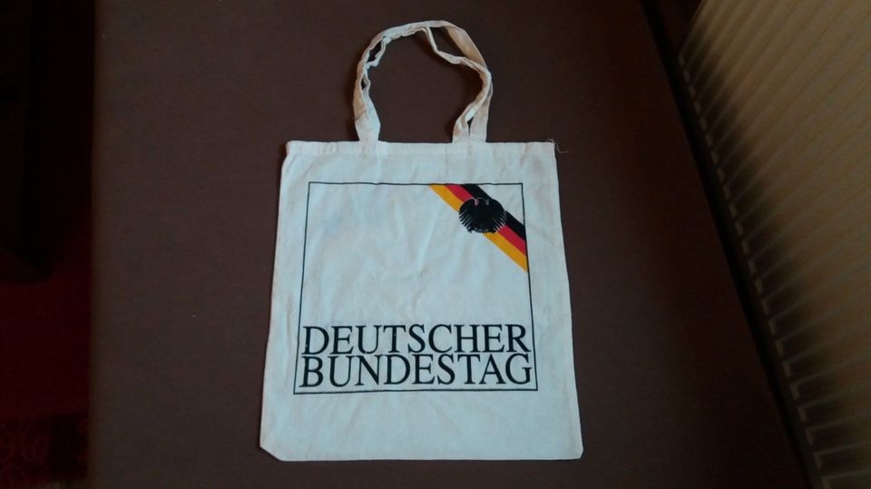 DEUTSCHER BUNDESTAG' Einkaufstasche Tasche Beutel Tragebeute in Sachsen -  Leisnig | eBay Kleinanzeigen ist jetzt Kleinanzeigen