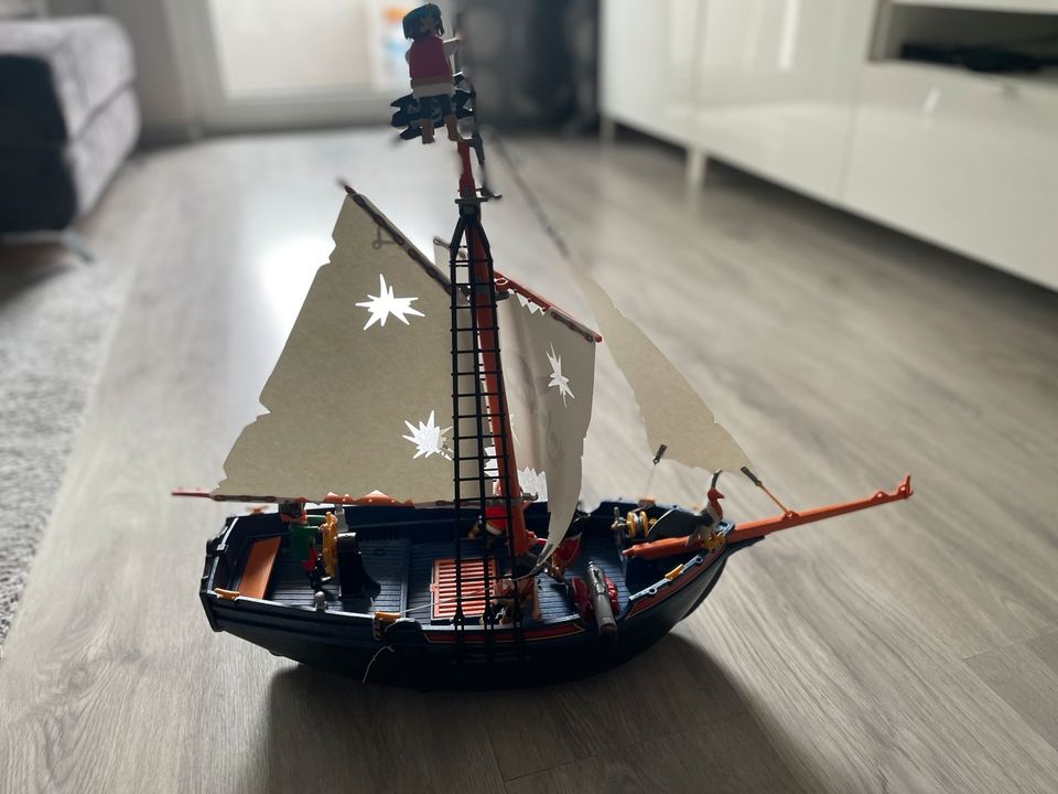 Playmobil Piratenschiff Korsarensegler wie Neu 5810 in Berlin