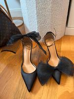 High Heels schwarz mit Schleife Größe 39 Nordrhein-Westfalen - Schloß Holte-Stukenbrock Vorschau