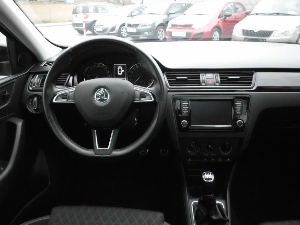 Skoda Rapid 1.6 TDI Sport 1.HAND,PANORAMA,SHZ,PDC,TEMP in Gronau (Leine)