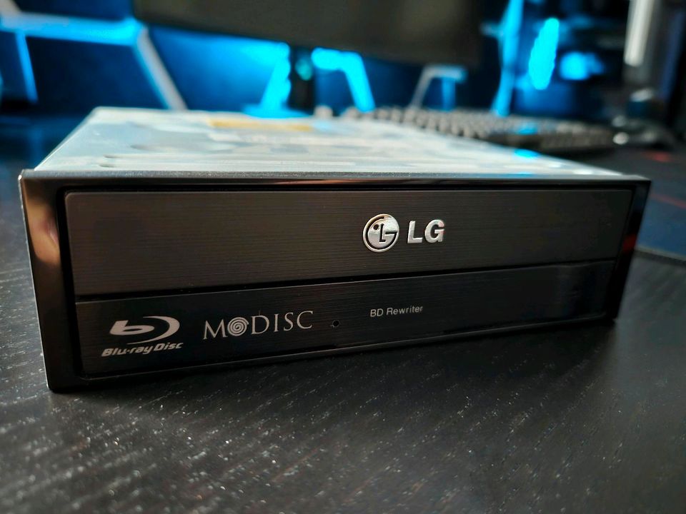 LG BH16NS40 Blu-Ray BD-RW 16x Brenner Laufwerk *Computer* in Biebertal