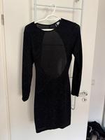 Kleid H&M mit Glitzer und und ein Schnitt auf dem Rücken Thüringen - Sonneberg Vorschau
