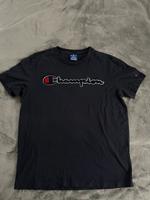 Dunkelblaues Champion T-Shirt elastisch mit Logo Nordrhein-Westfalen - Senden Vorschau