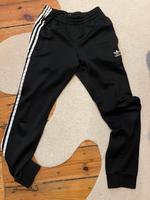 Adidas Jogginghose S schwarz Pankow - Prenzlauer Berg Vorschau