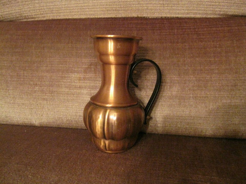 Karaffe / Vase kupferfarben 16 cm groß in Wagenfeld