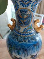 Alte  Blumenvase mit goldfarbenen Verzietungen Wandsbek - Hamburg Wellingsbüttel Vorschau