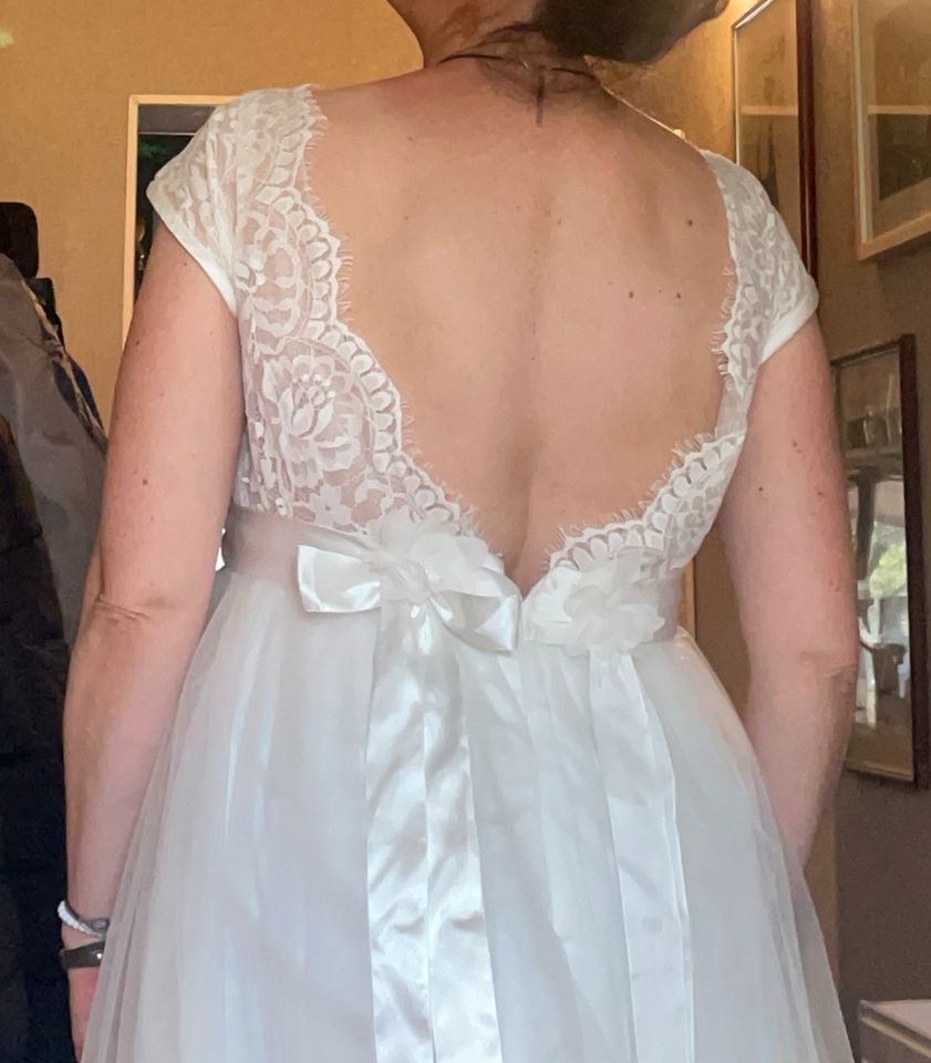 Brautkleid weiß in Hoyerswerda