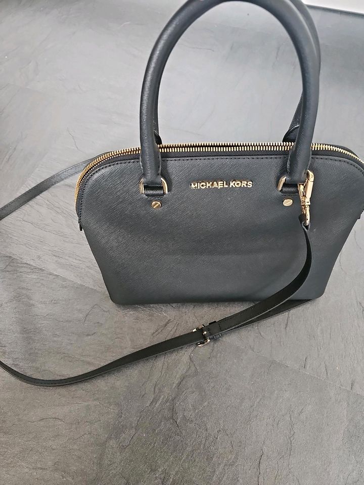 Michael Kors Handtasche in Düsseldorf