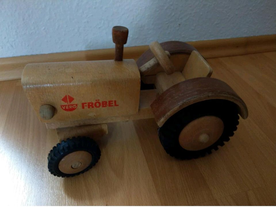 Holzspielzeug DDR Lkw Traktor Hänger Spielzeug Fröbel Vero Holz in Bautzen