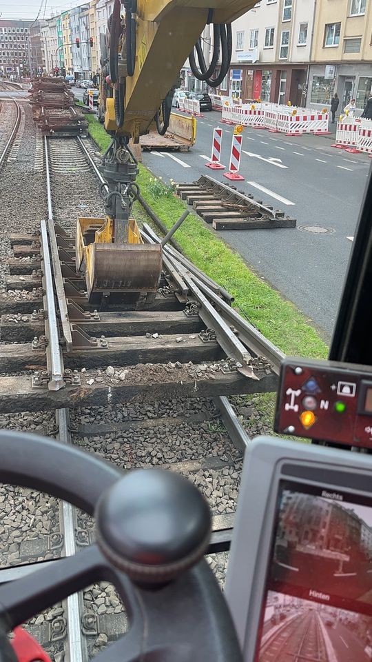 Zweiwegebaggerfahrer Baggerfahrer Erdarbeiten Ausschachtungen in Solingen