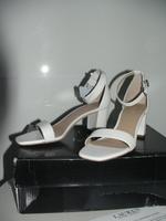 Ralph Lauren Sandalette "Logan" Nappaleder Größe 35,5 Brandenburg - Cottbus Vorschau