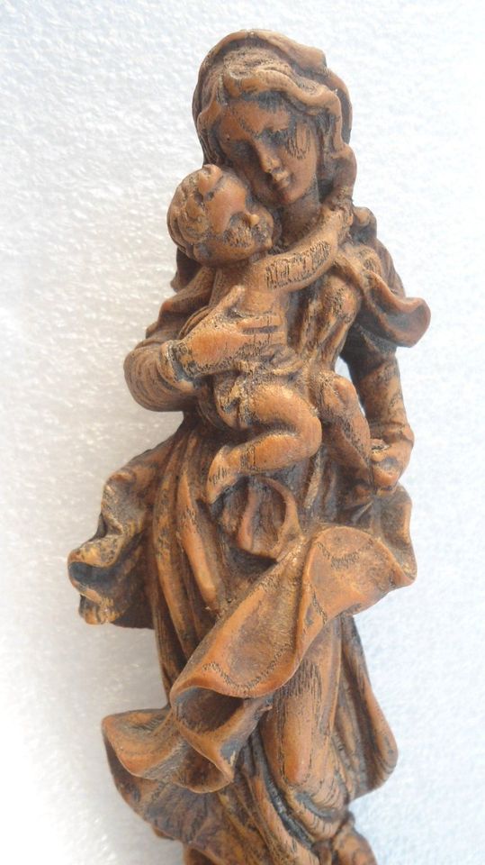 Madonna mit Kind Figur 26cm zum Aufhängen in Holzwickede