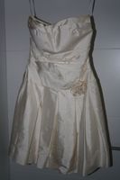 Damenkleid in weiss mit  Rose Baden-Württemberg - St. Leon-Rot Vorschau