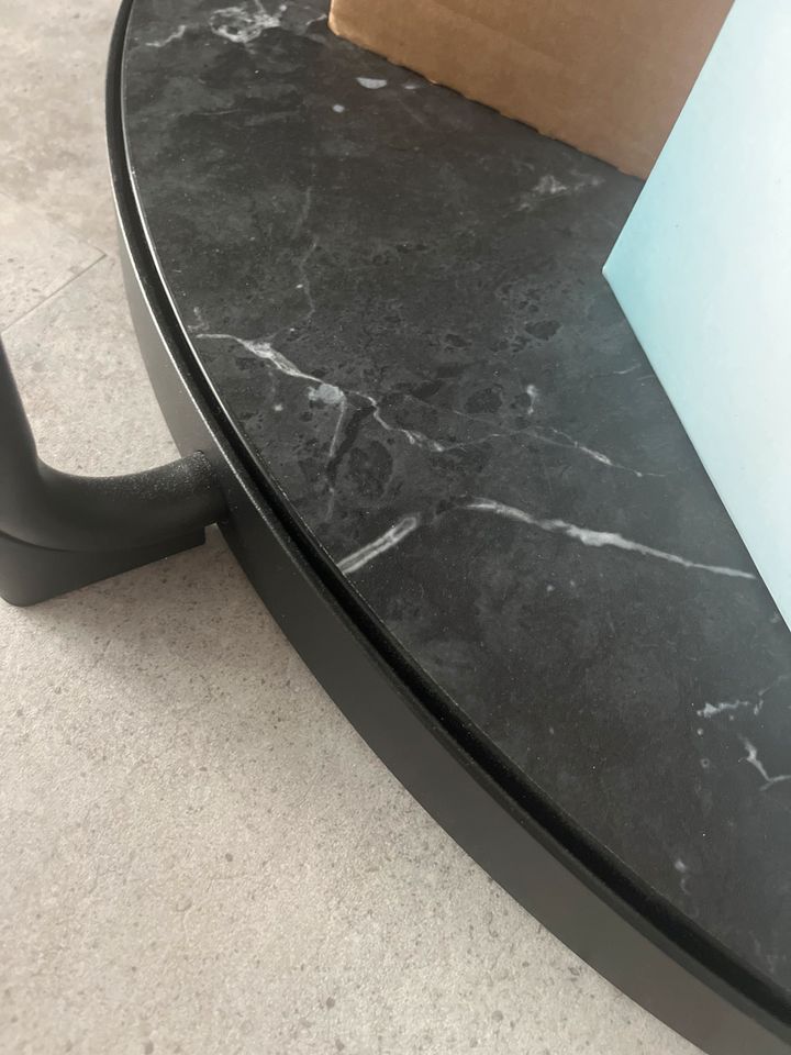 Couchtisch, anthrazit marmoriert/schwarz Glas, 88 cm in Weinsberg