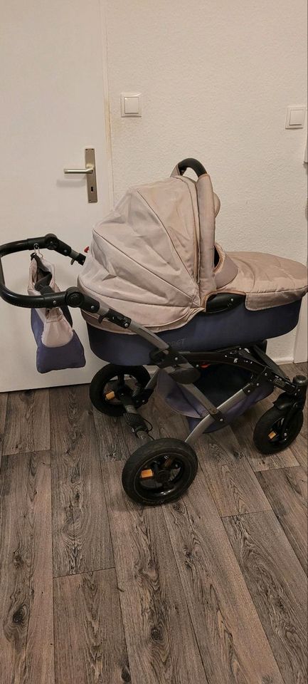 Kinderwagen 4 in 1 in Bremen