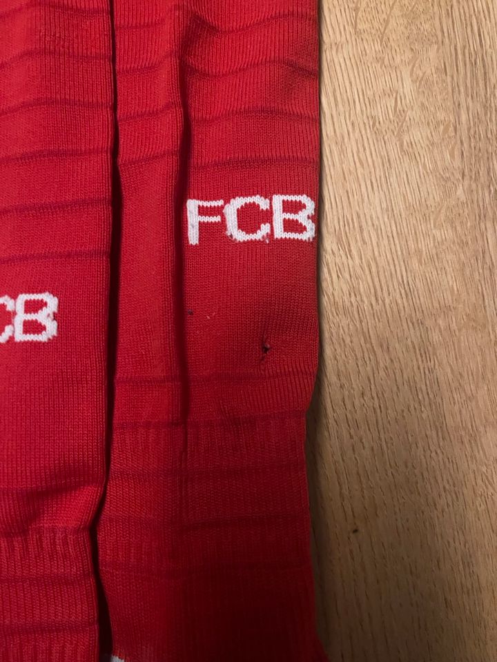 FC Bayern Trikot  Stutzen in Tamm