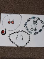 Tolle Schmuck-Sets Perlen, rote Glassteine, blaue Muster Bayern - Ebersdorf Vorschau