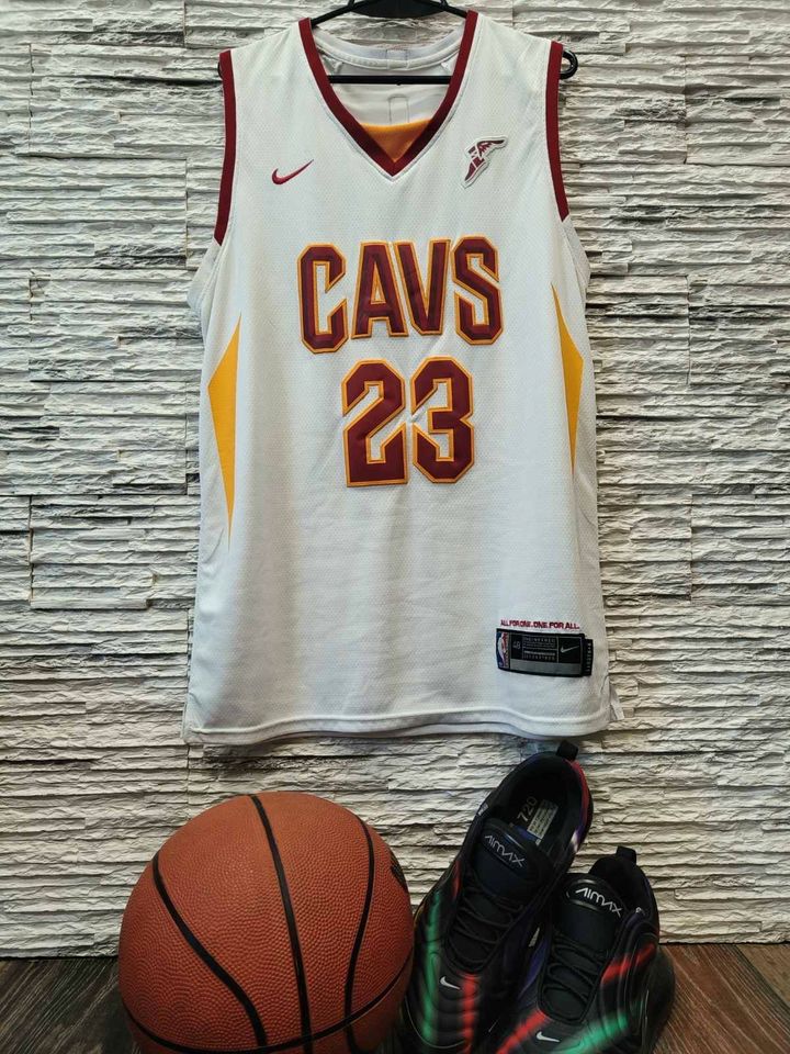 Cleveland Cavaliers 23 LeBron James Größe 48 All For One One in Hamburg