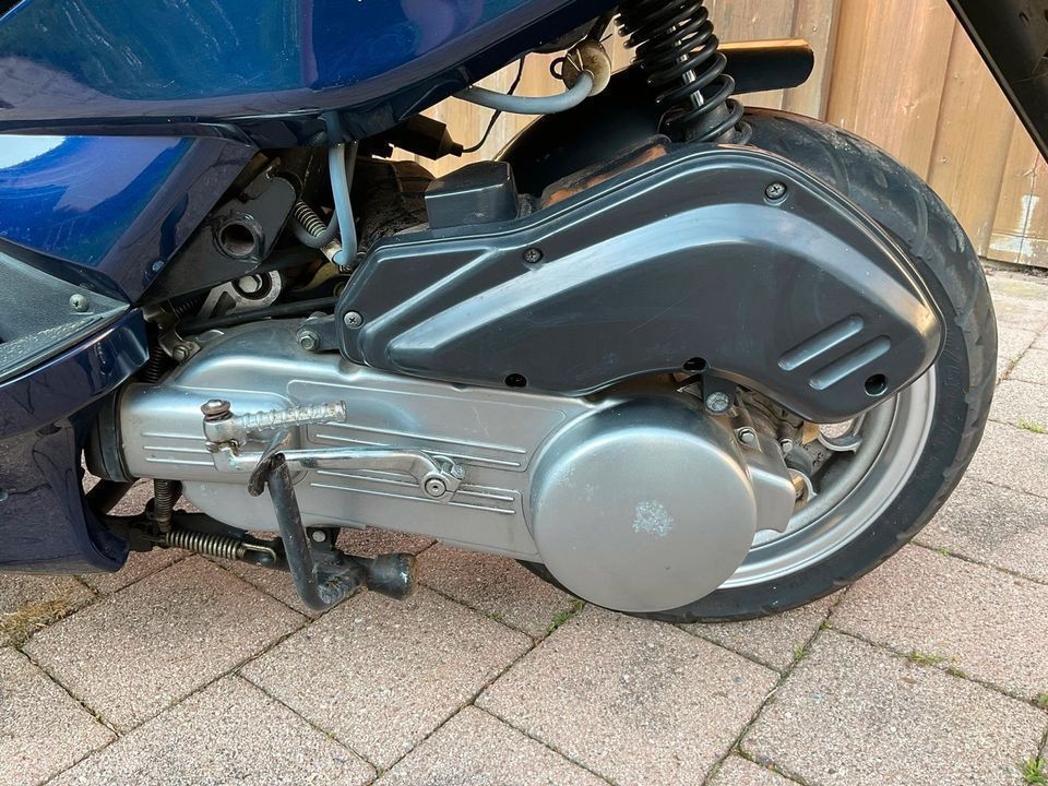 Peugeot Sum Up SumUp 125 ccm Roller Motorroller sehr wenige km in Neuötting