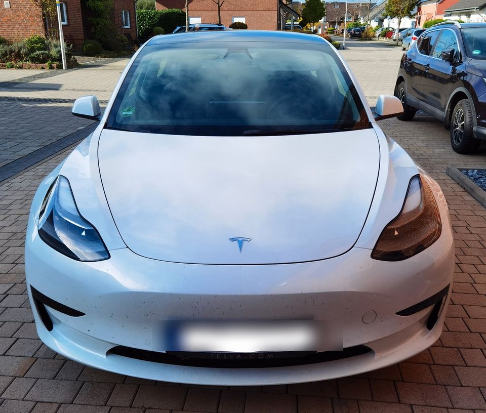 Tesla Model 3 mit USS und Radar 60KwH in Viersen