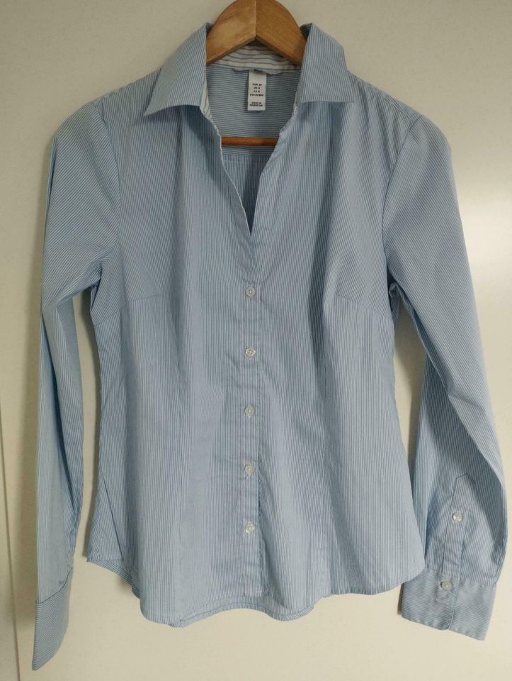 Bluse blau/weiß gestreift H&M 38 in Scharbeutz