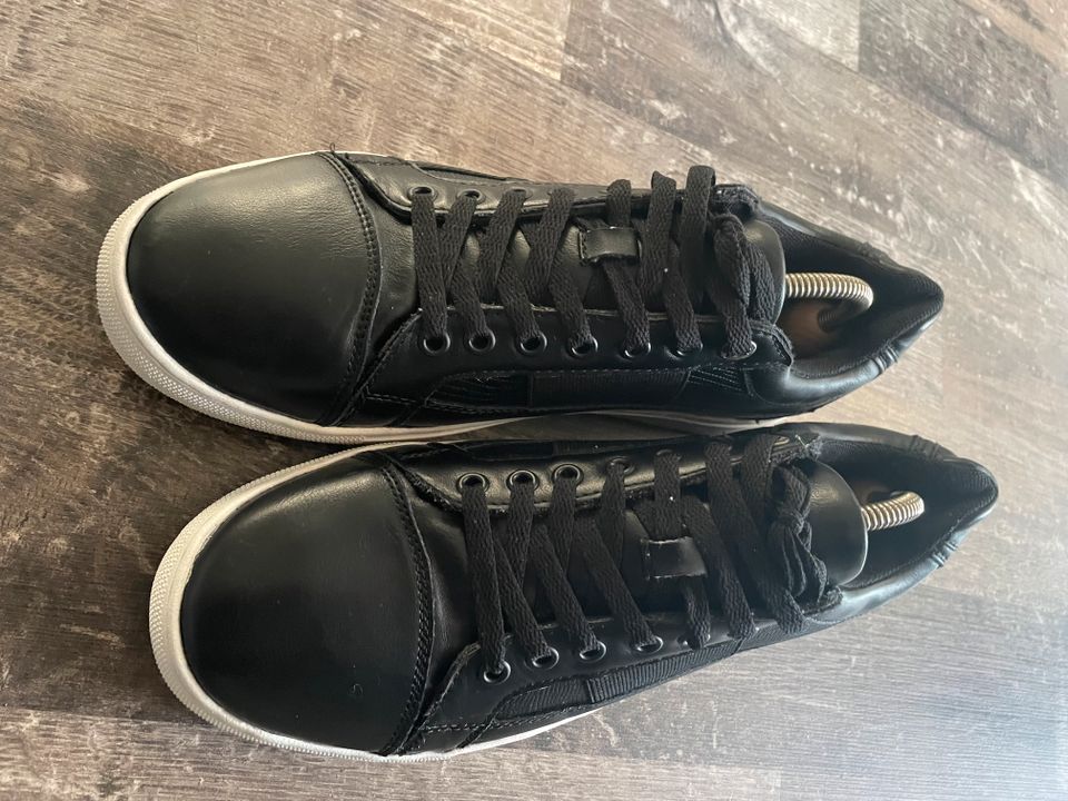 Memphis One Sneaker Gr.: 43 schwarz in Rüsselsheim