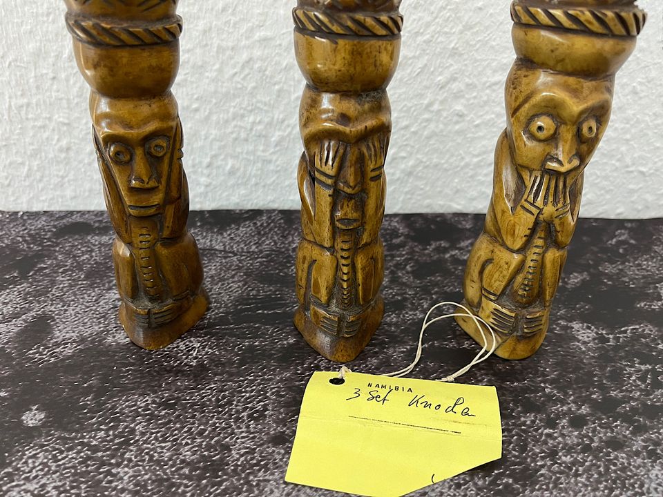 Antike Figuren Skulpturen Knochen / "3 Affen"  Kunst aus Namibia in Dortmund