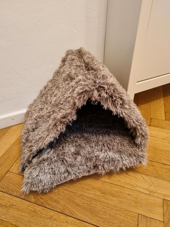 Katzenkuschelhöhle neu! in Coburg