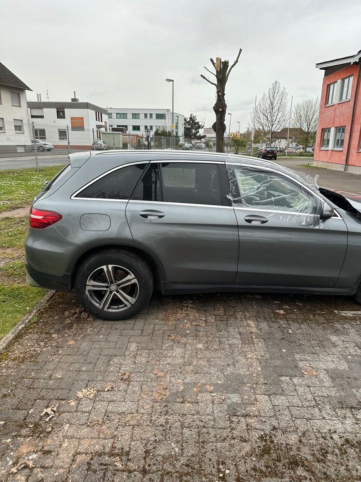 Mercedes Benz Glc 250 4Matic in Köln