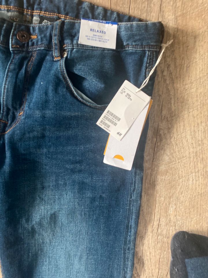 Jeans Hosen Jungs Neu Gr 146 152 in Östringen