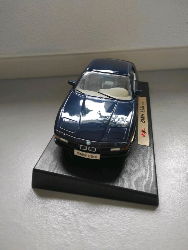 BMW 850i von Maisto ,1:18 in Ludwigsburg