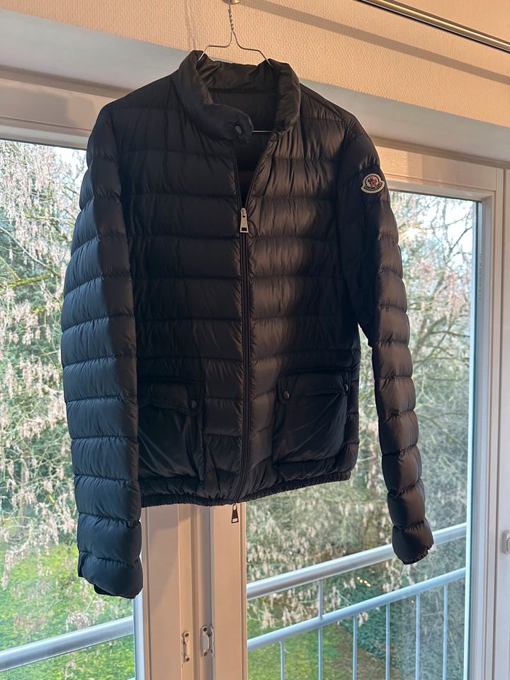 Moncler Lans dunkelblau Gr.5 in Stuttgart