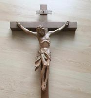Holzkreuz m. Jesus, Kruzifix, Heiligenfigur, Holzschnitzerei Bayern - Berchtesgaden Vorschau