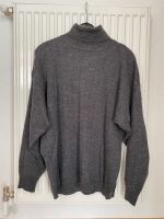 Kuscheliger Strickpullover Zopfmuster grau/weiß meliert L/40 Hessen - Heuchelheim Vorschau