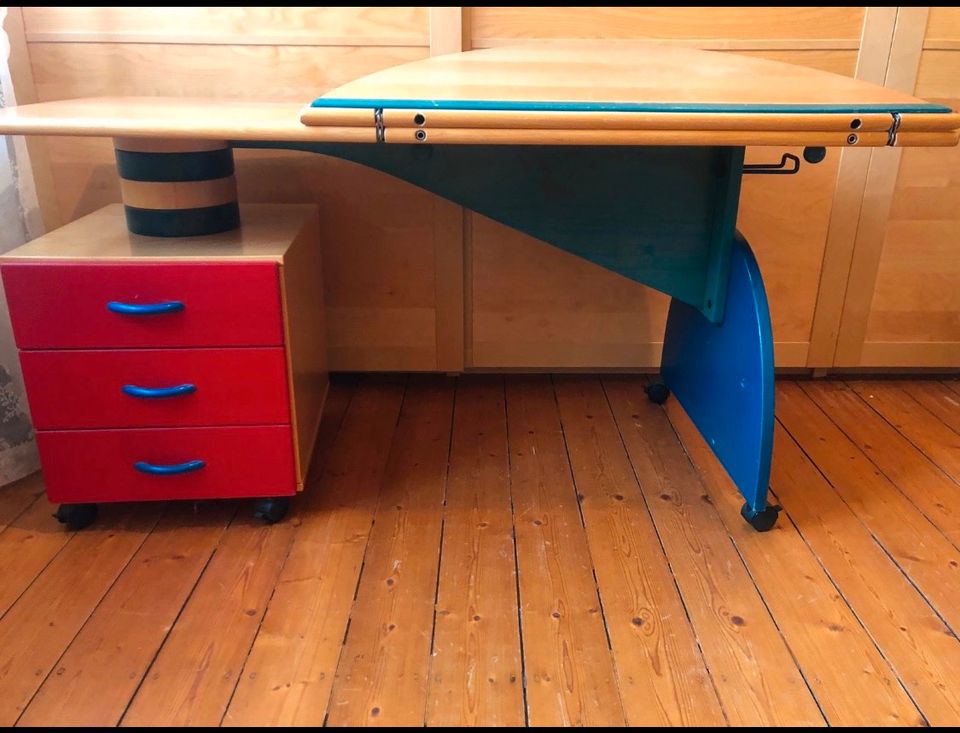 Hochwertiger Schreibtisch für Kinder/kinderschreibtisch Echtholz in Erkelenz